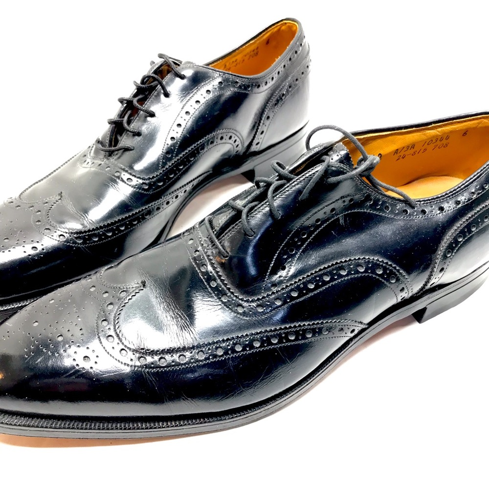 Johnston & Murphy, Wingtip Oxfords. Fine dress shoe. Black. Made in USA. 12